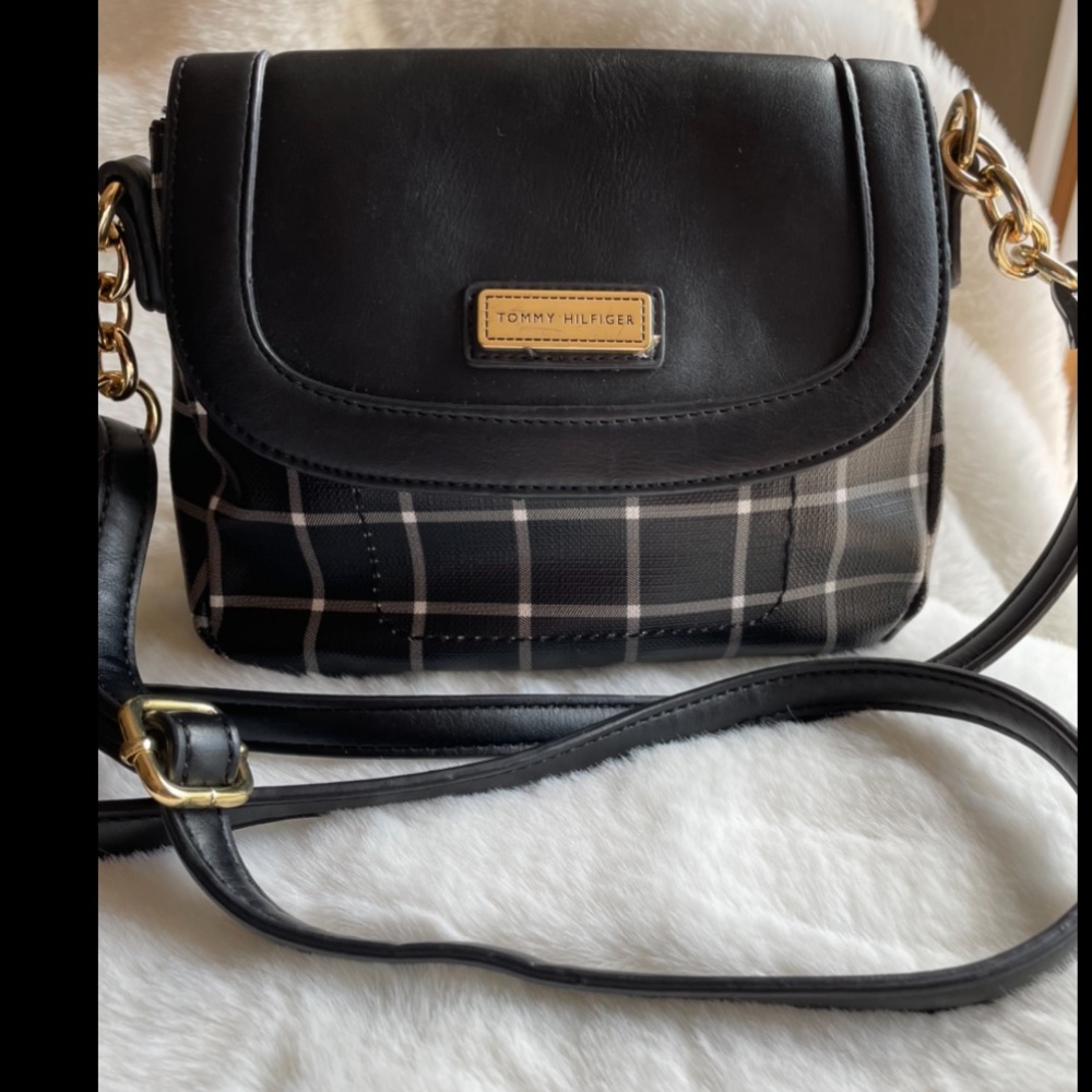 Tommy Hilfiger crossbody bag